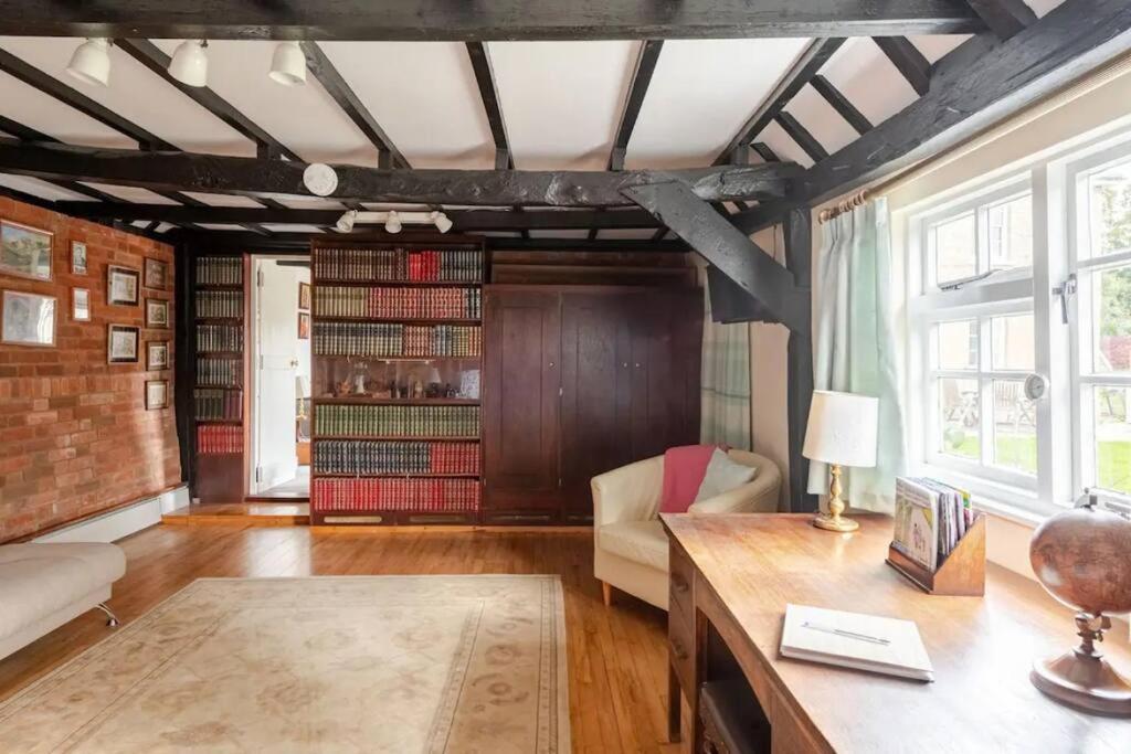 Cozy One-Bedroom Cottage In Great Tey Ngoại thất bức ảnh