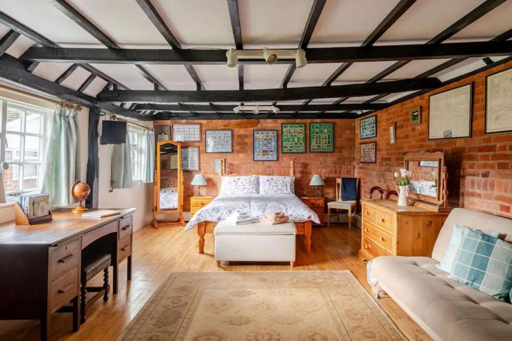 Cozy One-Bedroom Cottage In Great Tey Ngoại thất bức ảnh