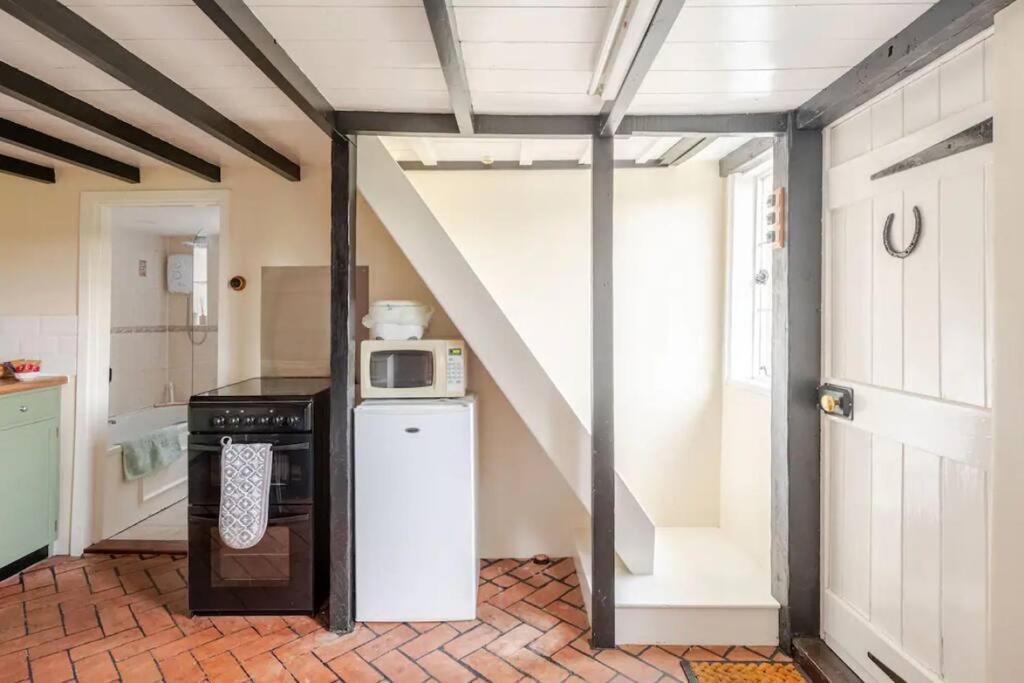 Cozy One-Bedroom Cottage In Great Tey Ngoại thất bức ảnh
